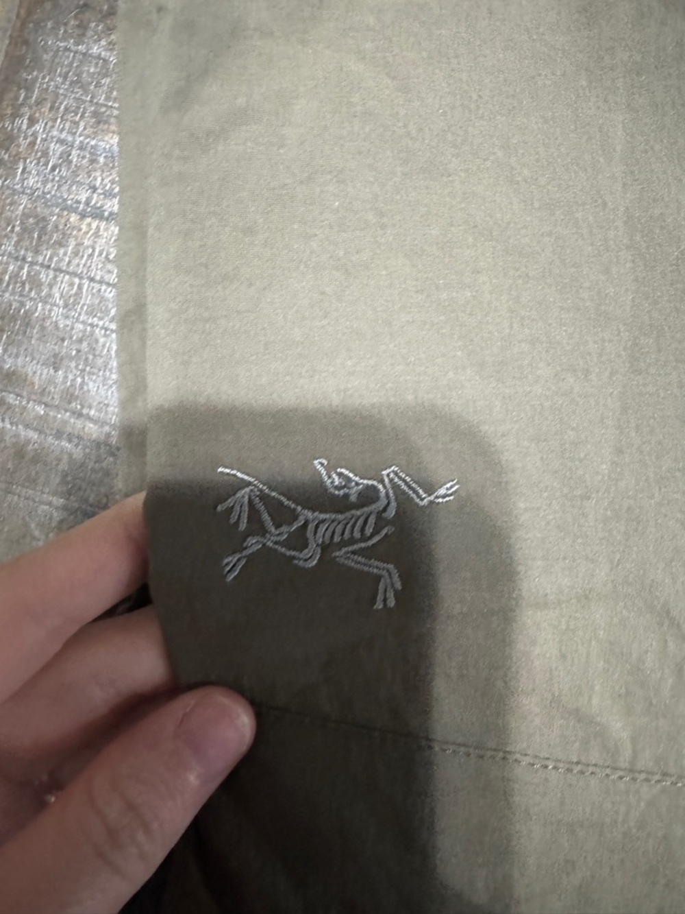Arc'teryx Men’s Olive/Tan Technical Cargo Pants - Picture 2 of 4